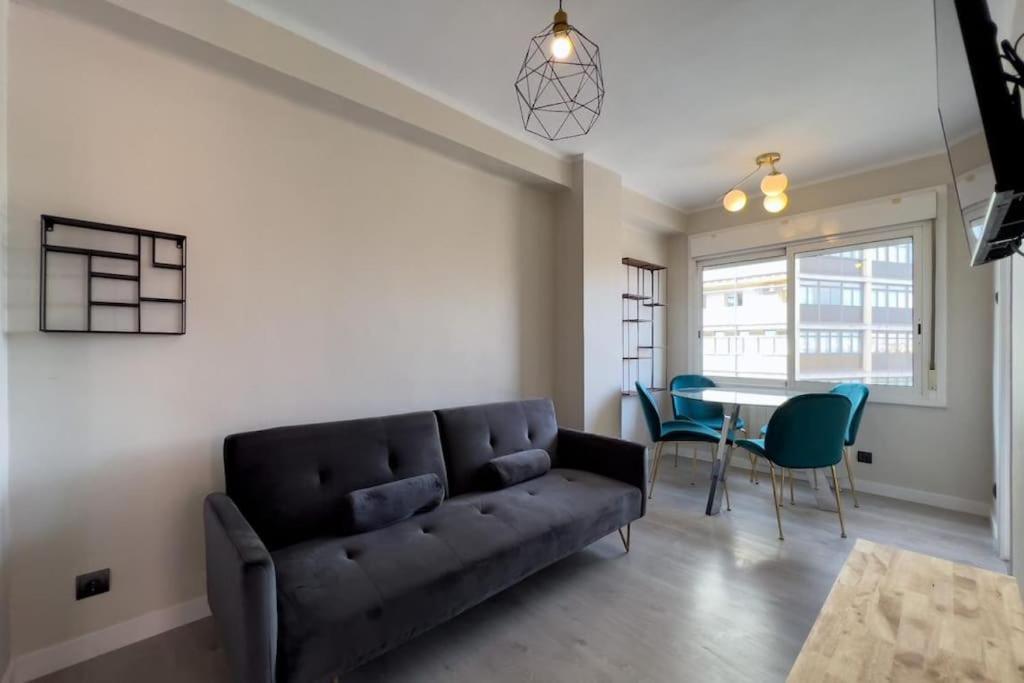 Bebarceloner Sant Andreu Apartments - 3 Bedrooms Esterno foto